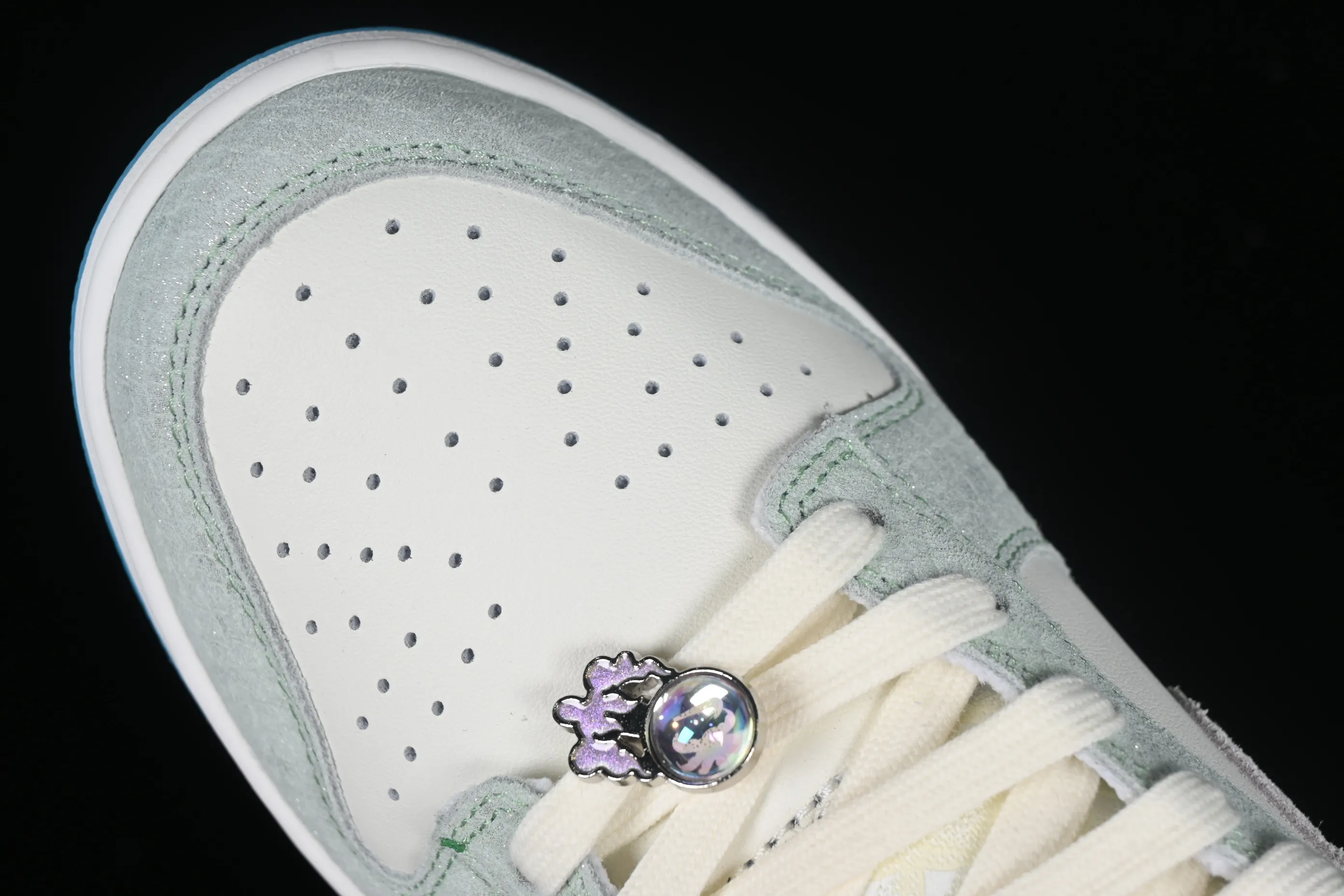 All Categories Nk SB Dunk Series Nk SB Dunk Low Low-top sneakers Z version Nk Dunk Low 2024 Year of the Dragon customized SB low-top casual sneakers FZ5065-111